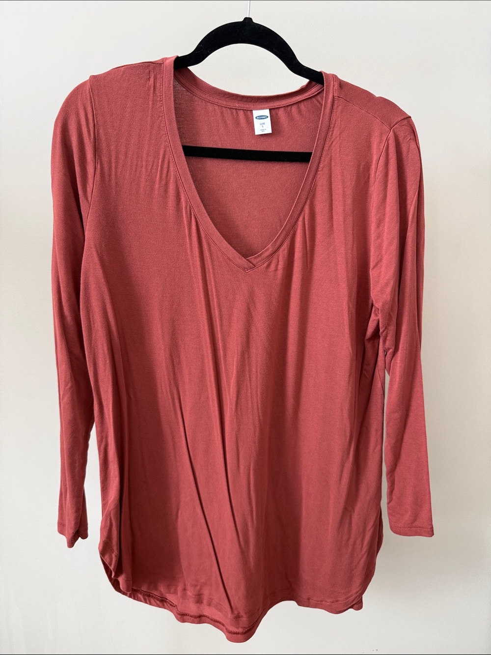 Women's V-Neck Luxe Long Sleeve Top - Rust